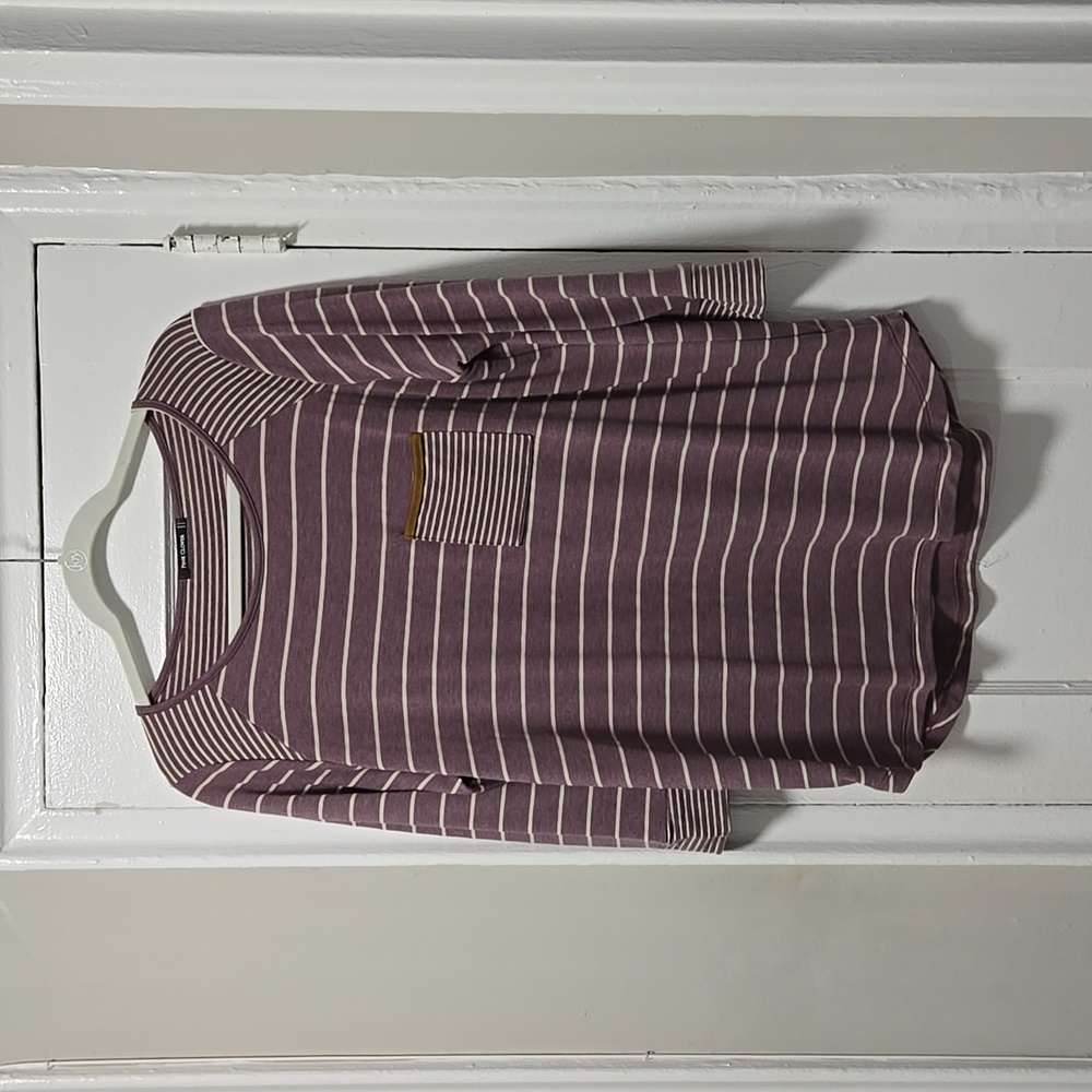 Size L, 3/4 sleeve top